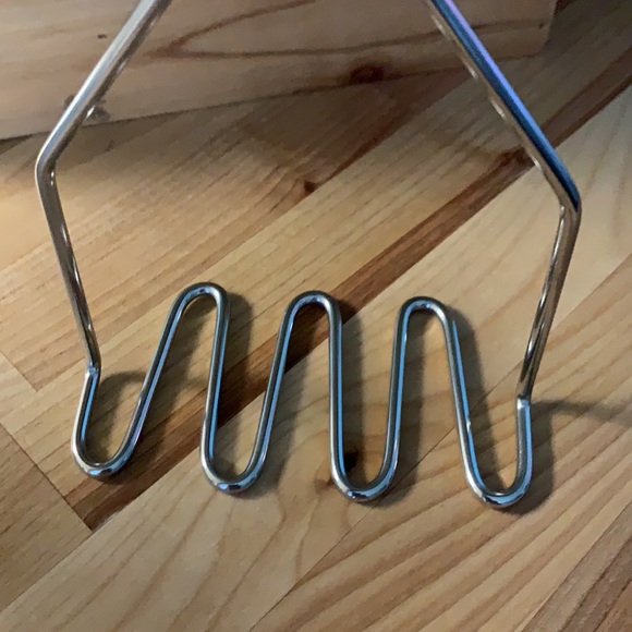 Rae Dunn “MASH” LL Farmhouse Potato Masher - Picture 3 of 8